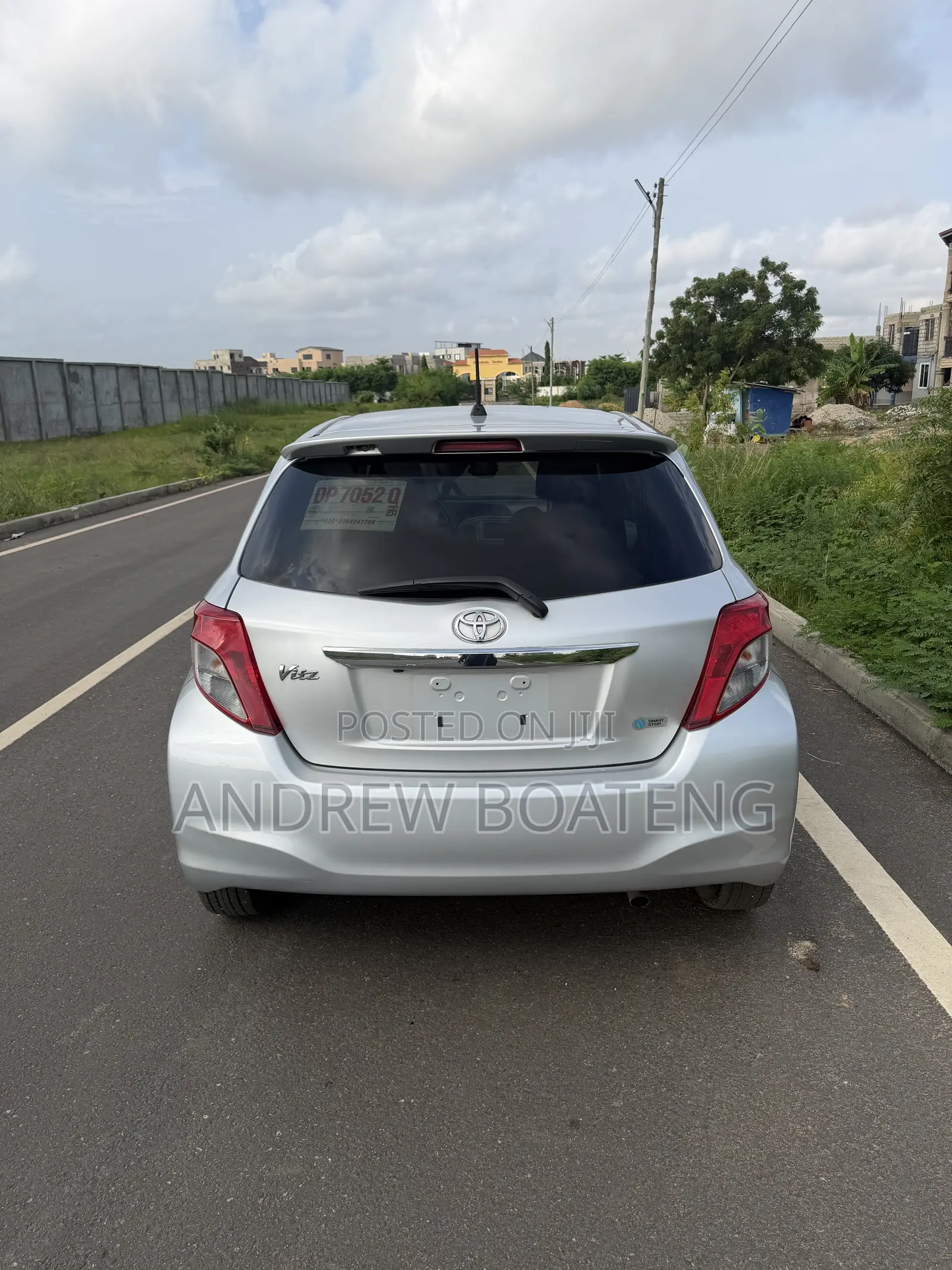 Toyota Vitz 1.3 AWD 5dr 2013 Gray