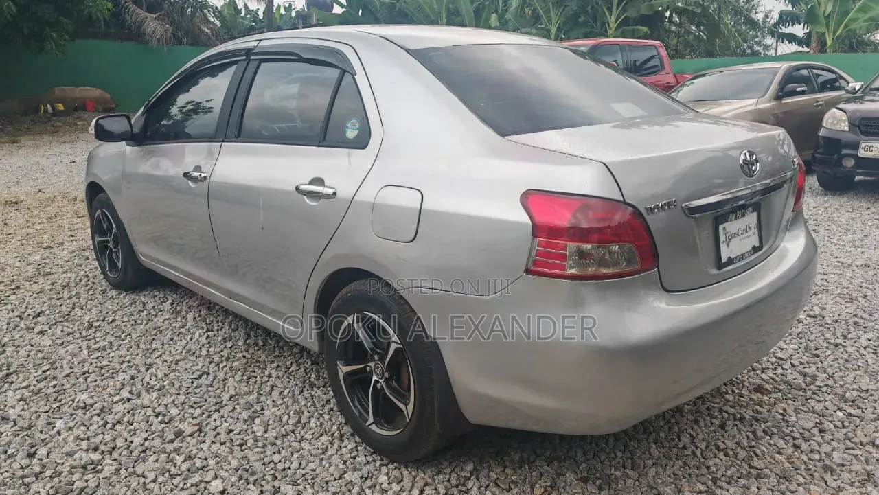 Toyota Yaris 2009 Silver