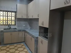 2bdrm Apartment in Ellyrealservices, Frafraha for rent