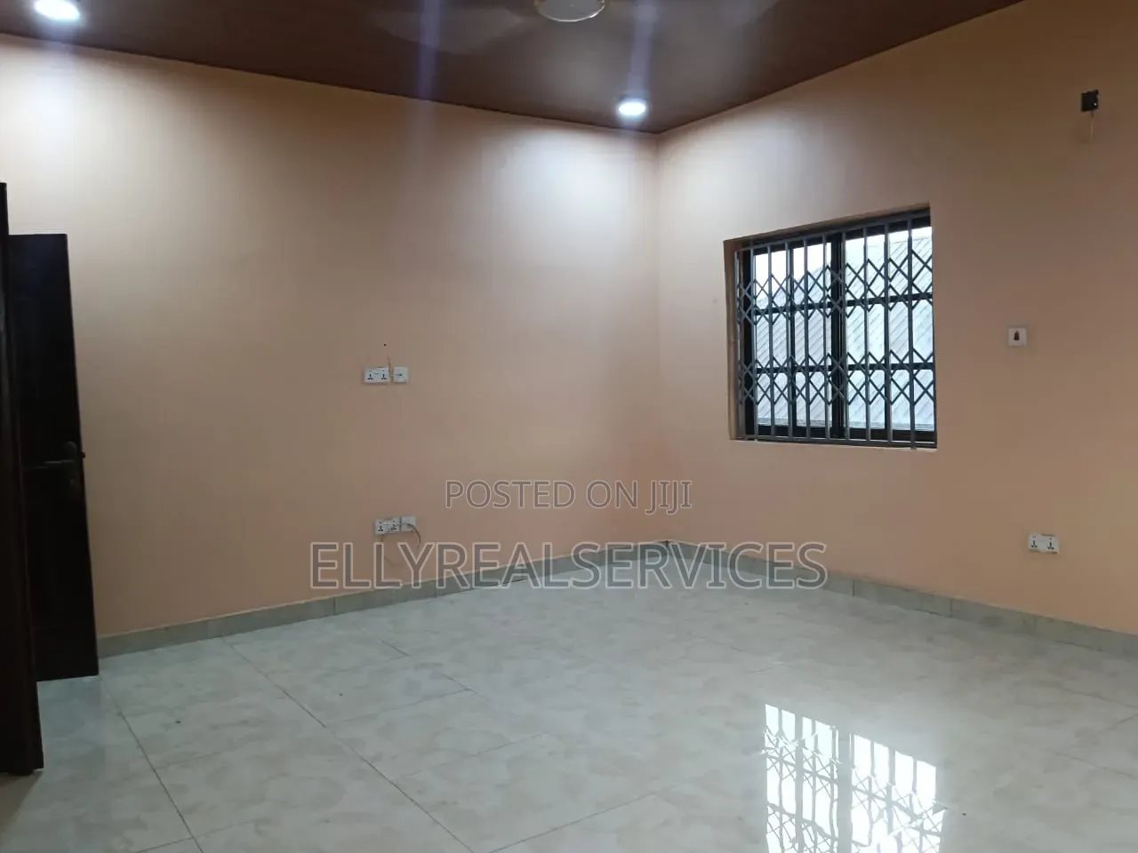 2bdrm Apartment in Ellyrealservices, Frafraha for rent