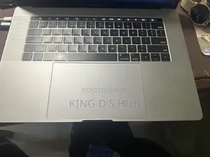 Laptop Apple MacBook Pro 2018 16GB Intel Core i7 SSD 512GB