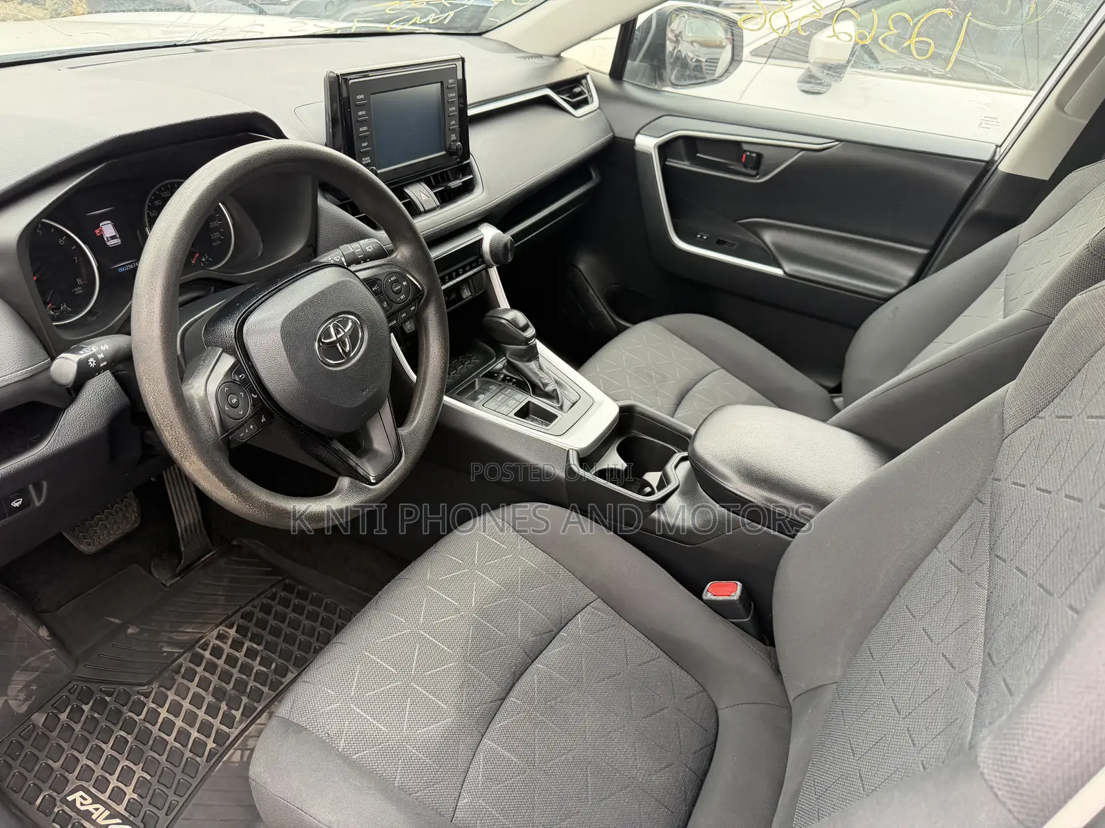 Toyota RAV4 Limited AWD 2020 White