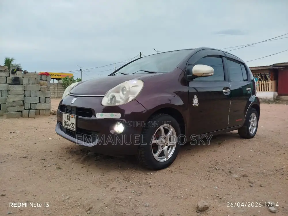 Toyota Passo 1.0 FWD 2012 Purple