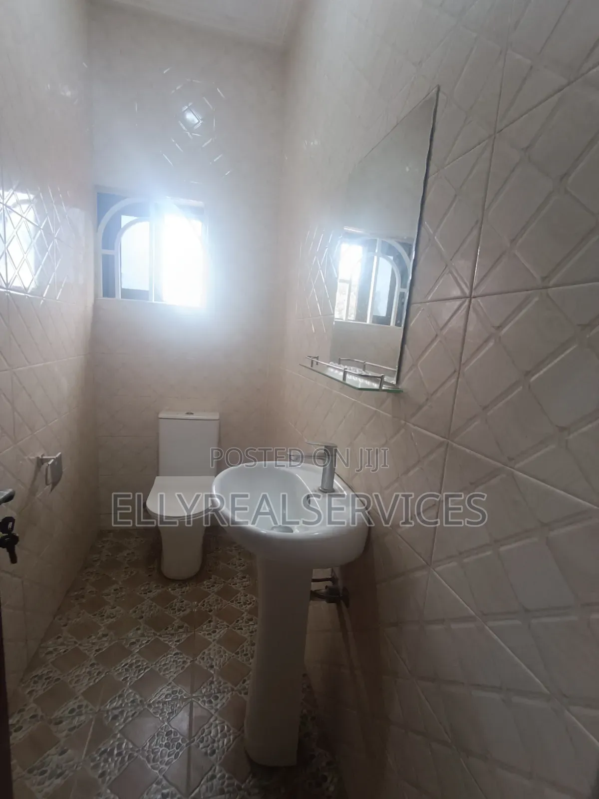 2bdrm Apartment in Ellyrealservices, Pentecost for rent