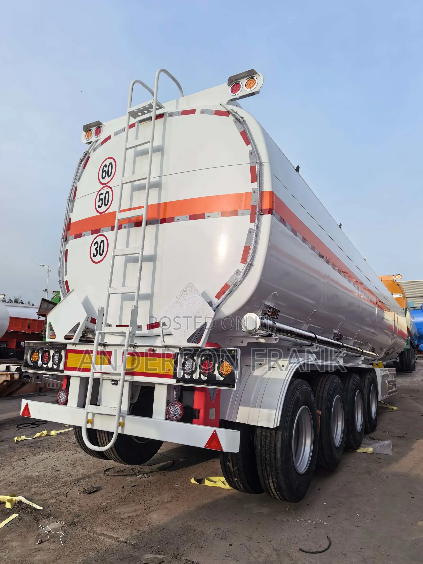 45 CBM Fuel Tank Trailer Bottom Price