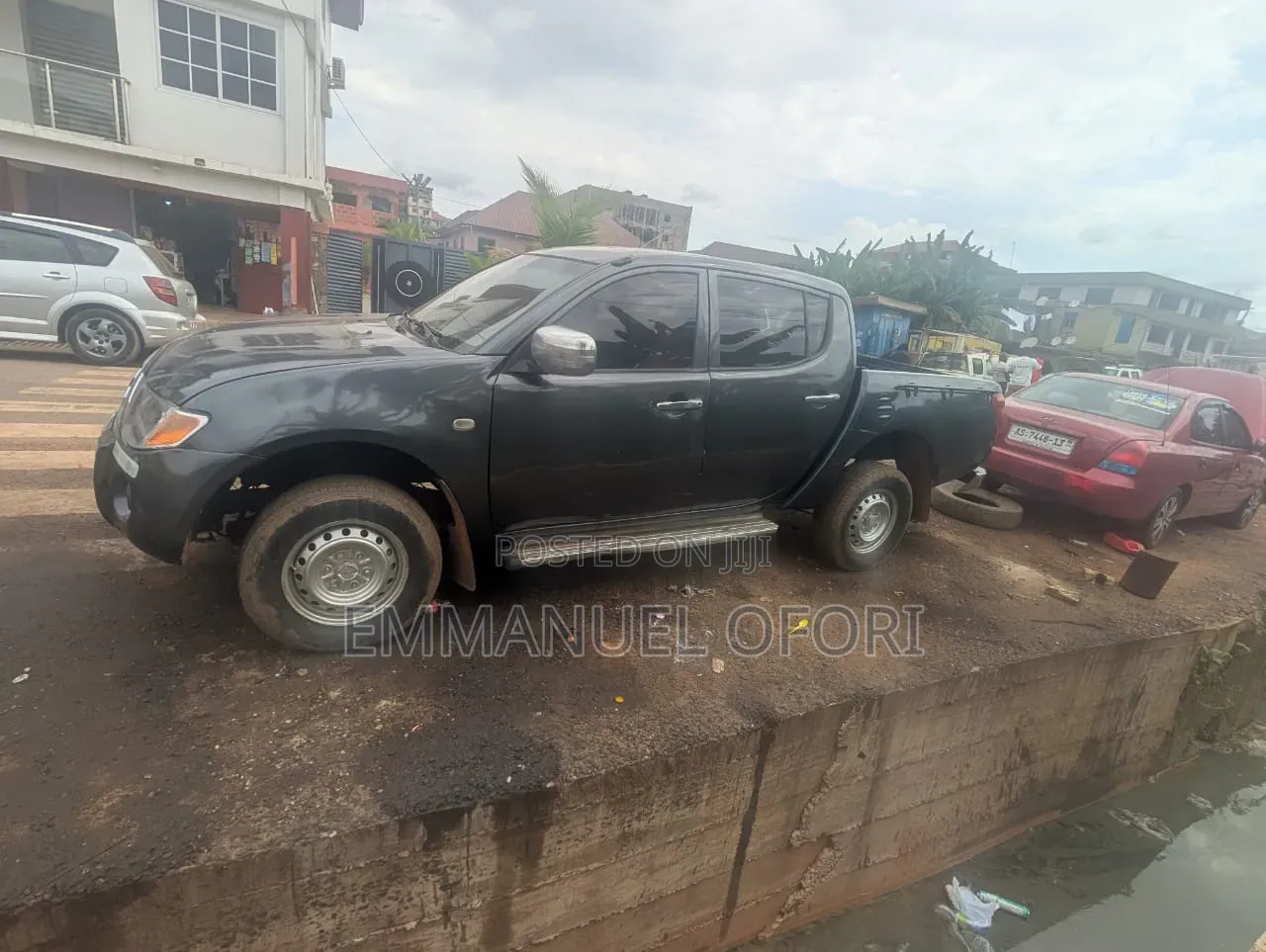 Mitsubishi L200 2010 Gray