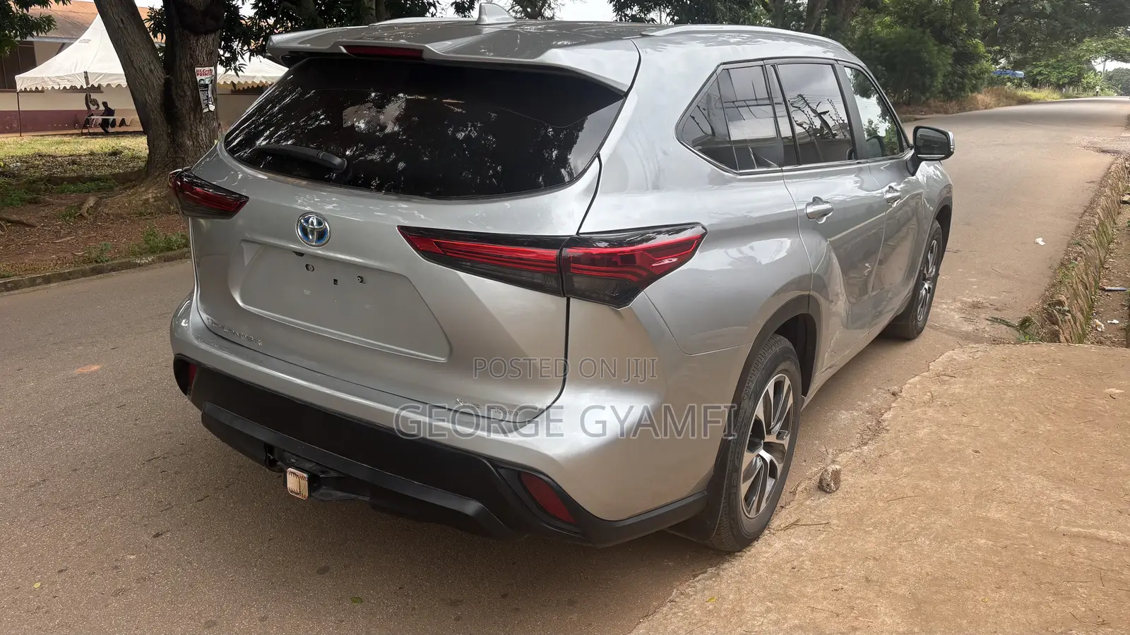 Toyota Highlander XLE 2025 Silver