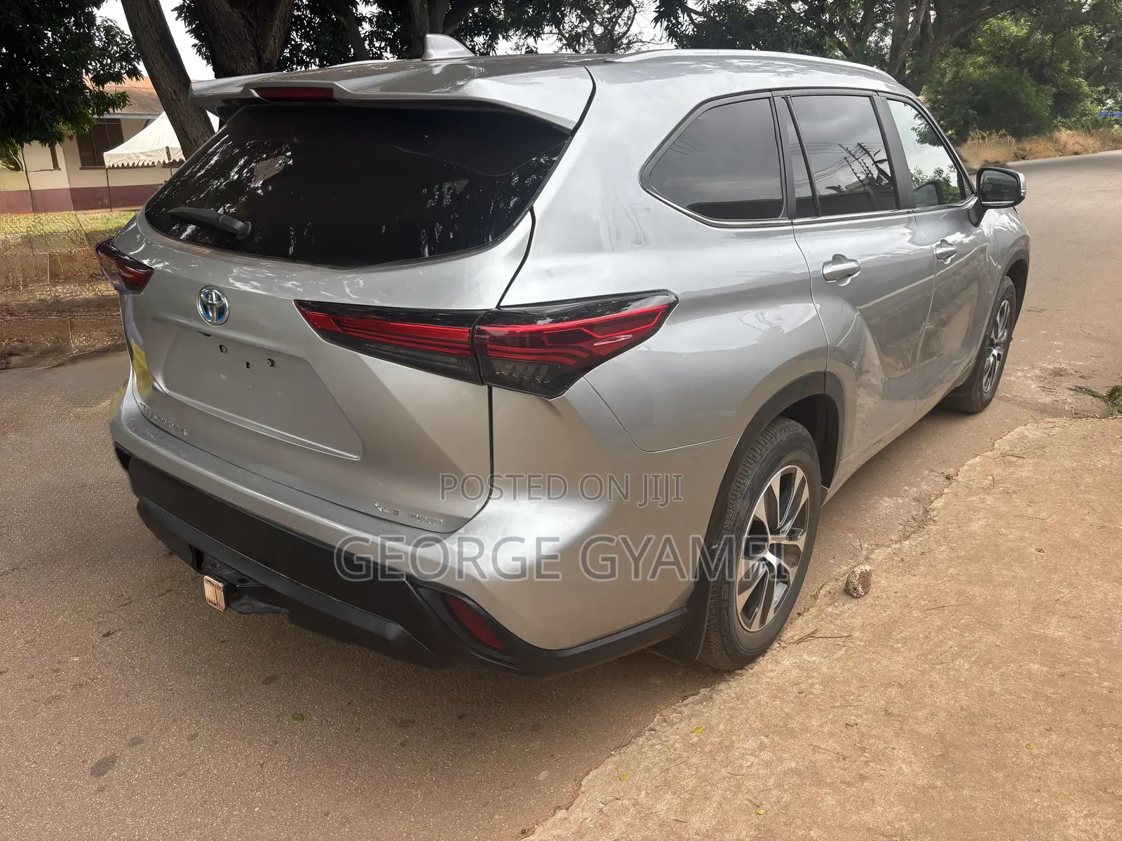 Toyota Highlander XLE 2025 Silver