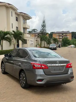 Nissan Sentra S 2017 Silver
