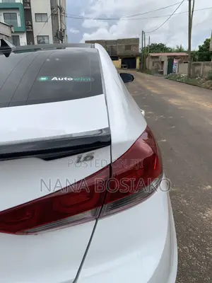 Hyundai Avante 2018 White