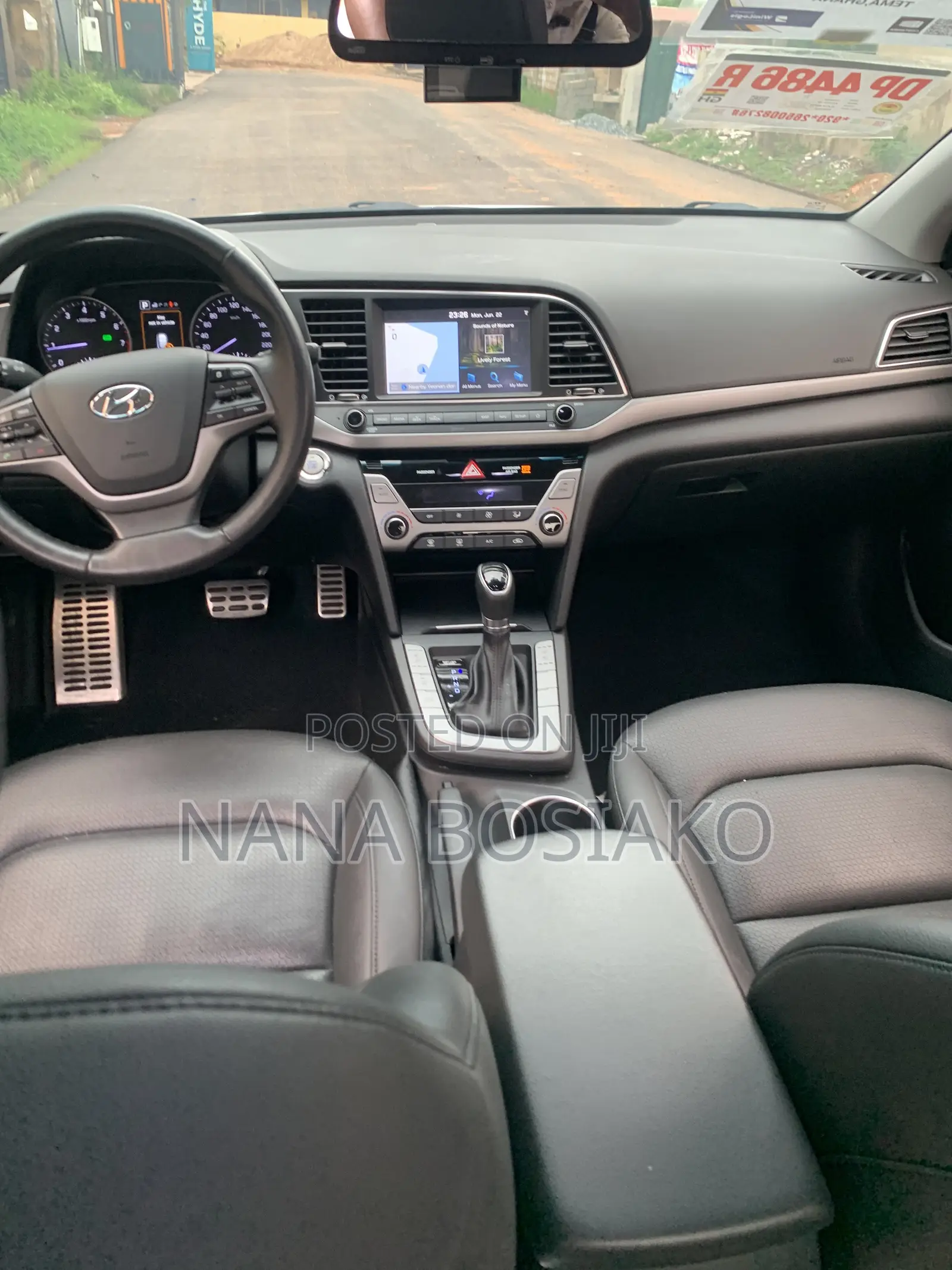 Hyundai Avante 2018 White