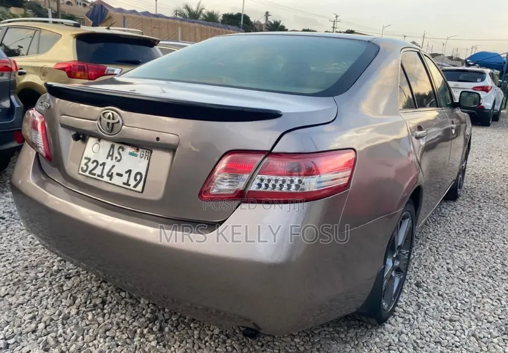 Toyota Camry 2009 Gray