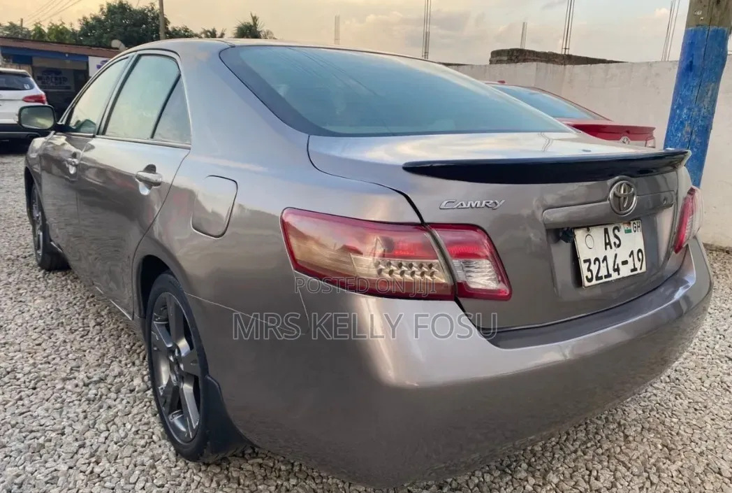 Toyota Camry 2009 Gray