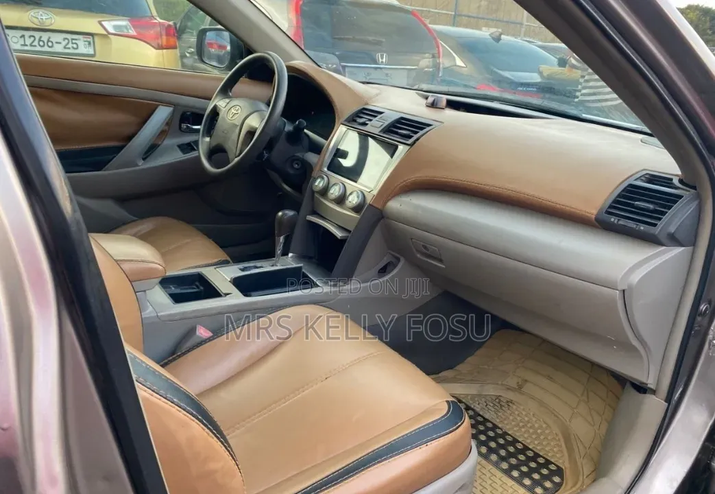 Toyota Camry 2009 Gray
