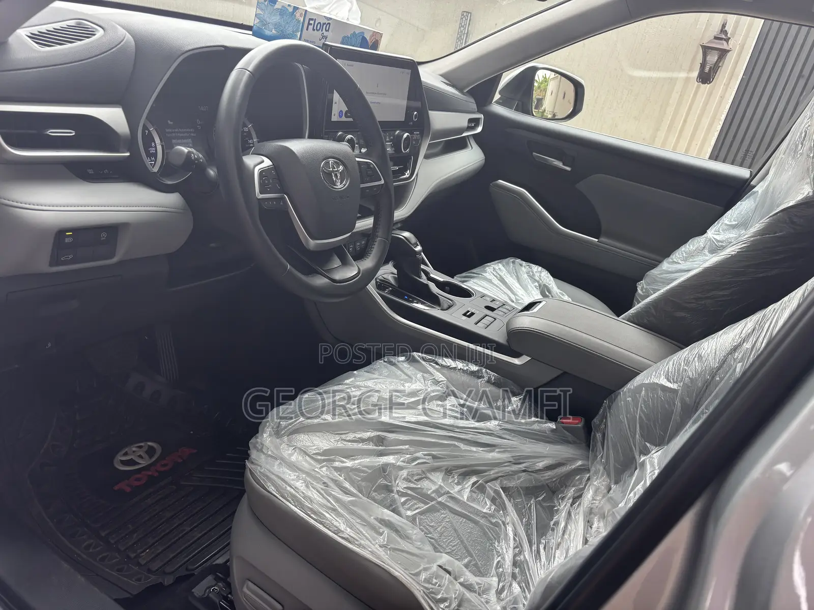 Toyota Highlander XLE 2025 Silver