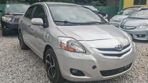 Toyota Yaris 2010 Silver