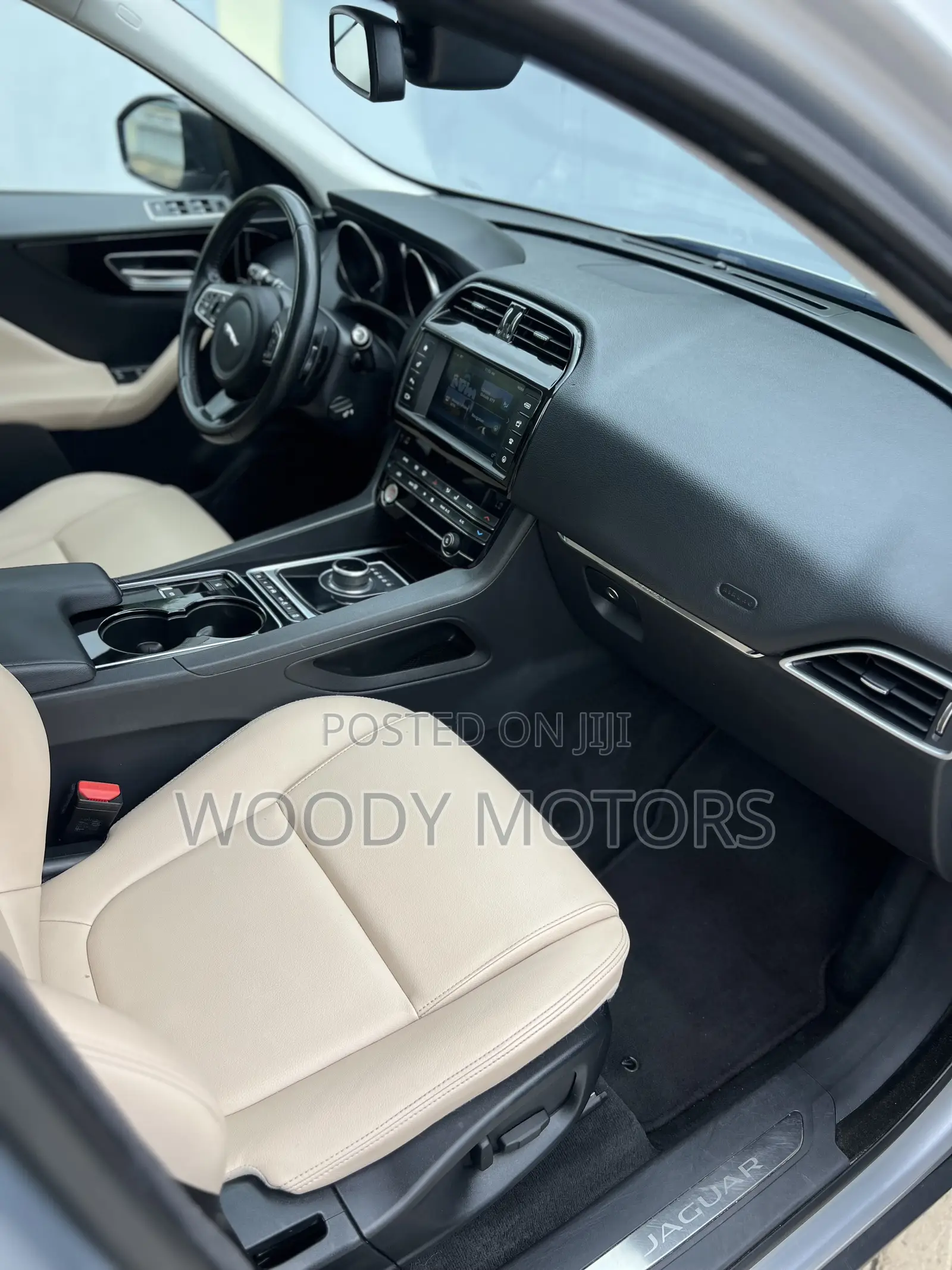 Jaguar F-Pace 35t Premium 2017 Silver