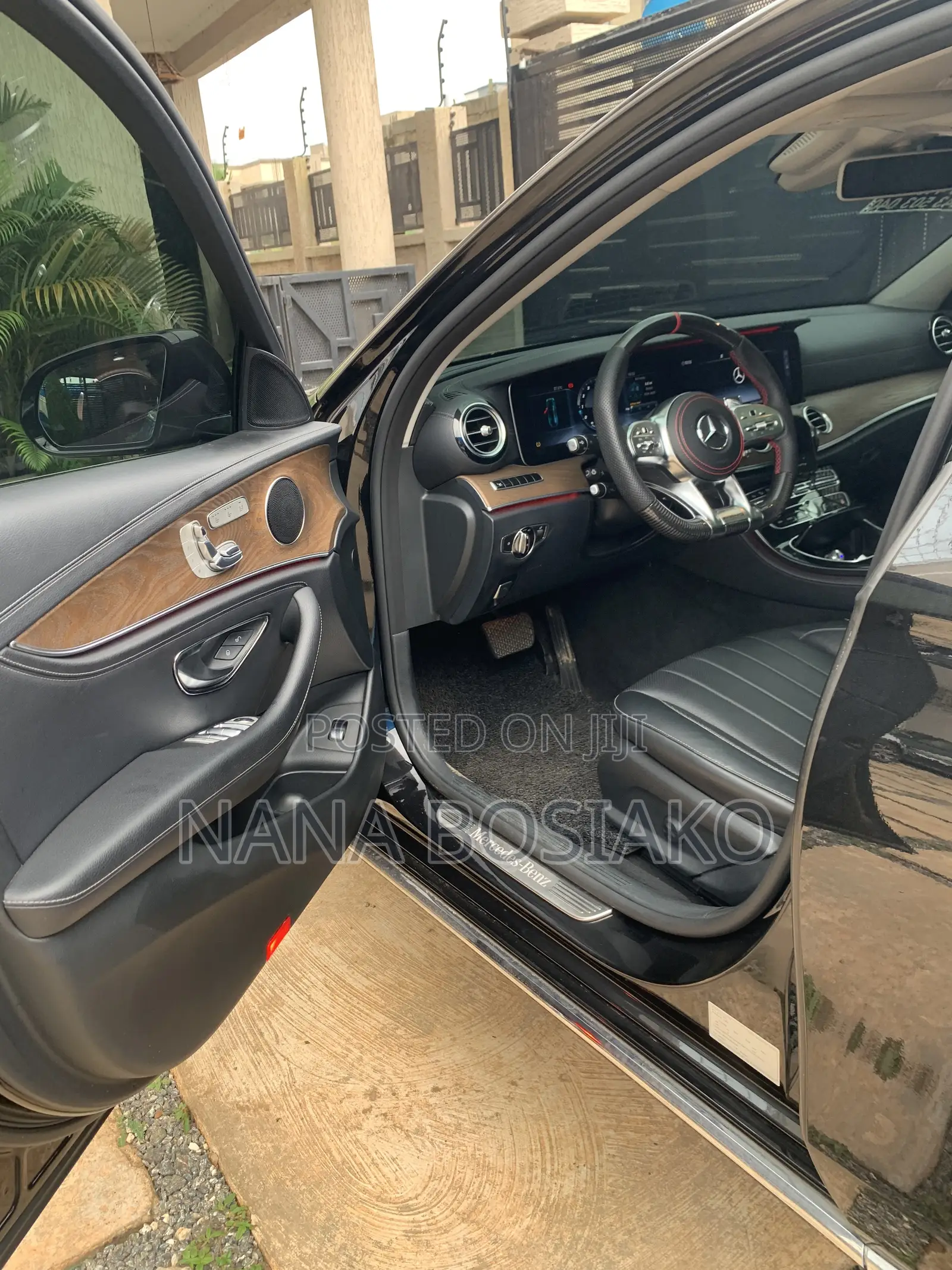 Mercedes-Benz E300 4Matic AWD Sedan (2.0L 4cyl 9A) 2017 Black