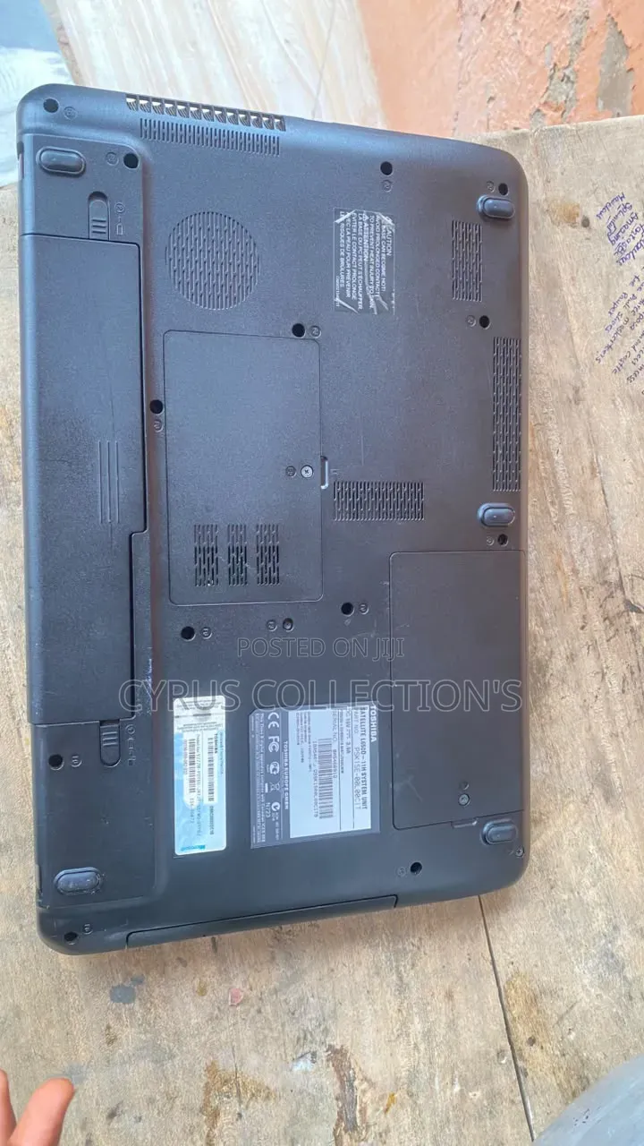 Laptop Toshiba Satellite L600 4GB AMD SSD 250GB