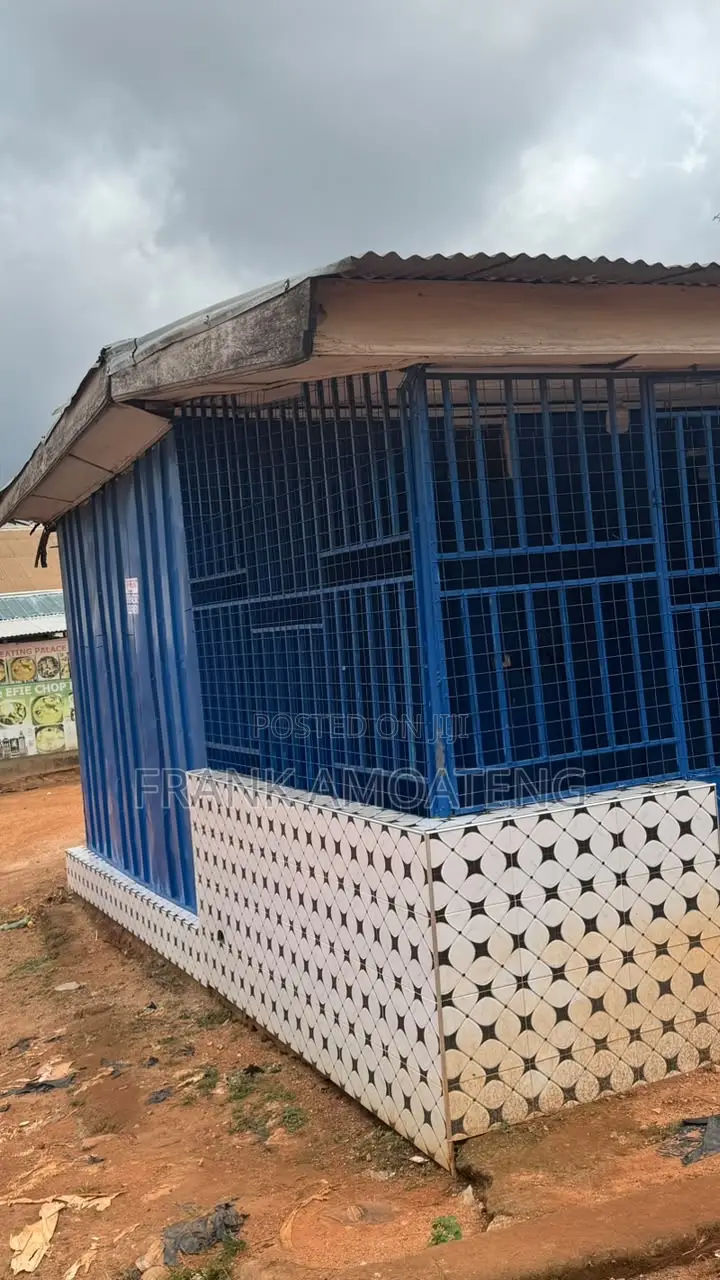 Store to Let or Sale