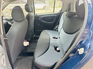 Toyota Yaris 2004 Blue