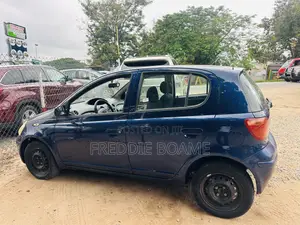 Toyota Yaris 2004 Blue