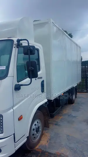 5 Tons Eicher Truck With Container for Sale