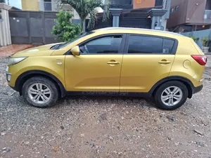 Kia Sportage LX 4dr SUV AWD (2.4L 4cyl 6A) 2012 Yellow