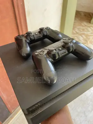 Playstation 4 Slim