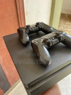 Playstation 4 Slim