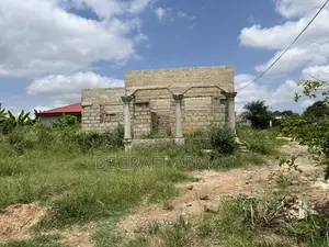 3bdrm House in Kenyasi Adwumam, Kumasi Metropolitan for sale