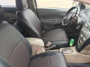 Toyota Yaris 2010 Green