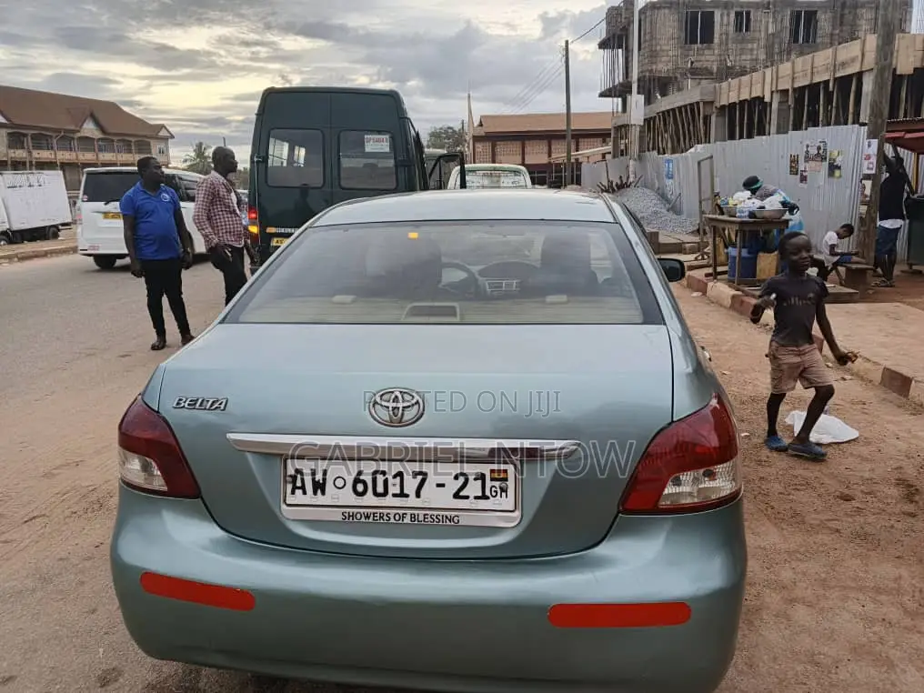 Toyota Yaris 2010 Green