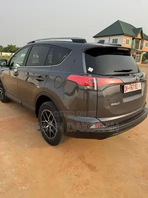 Toyota RAV4 2018 Blue