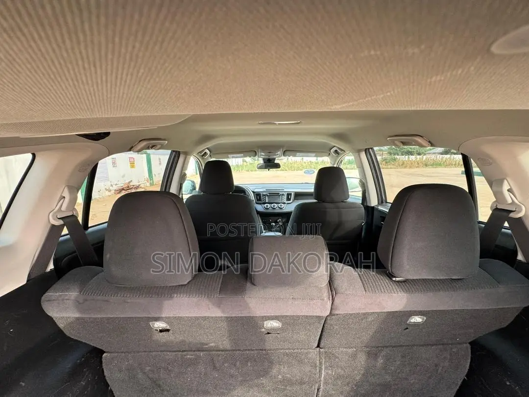 Toyota RAV4 2018 Blue