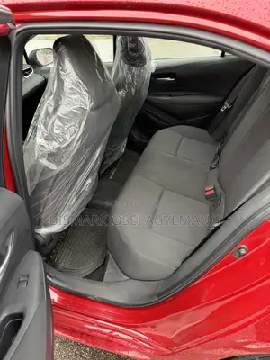 Toyota Corolla LE 2020 Red