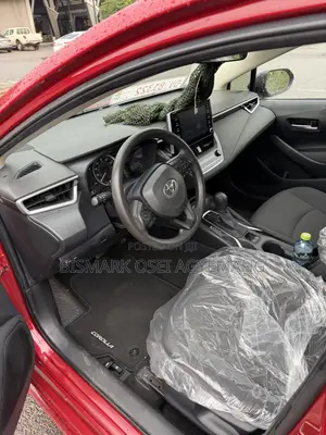 Toyota Corolla LE 2020 Red