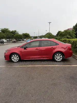 Toyota Corolla LE 2020 Red