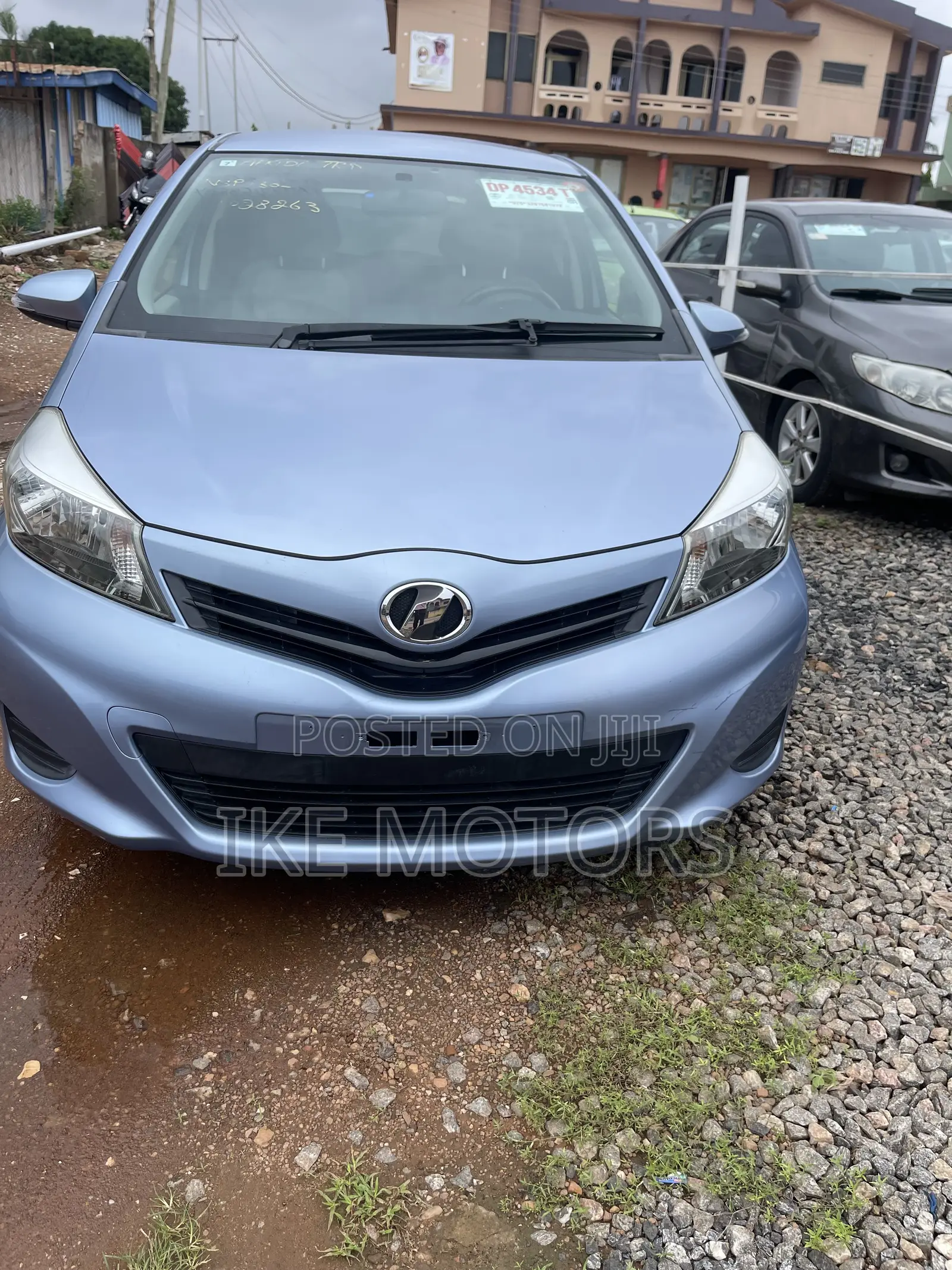 Toyota Vitz 1.3 AWD 3dr 2013 Blue