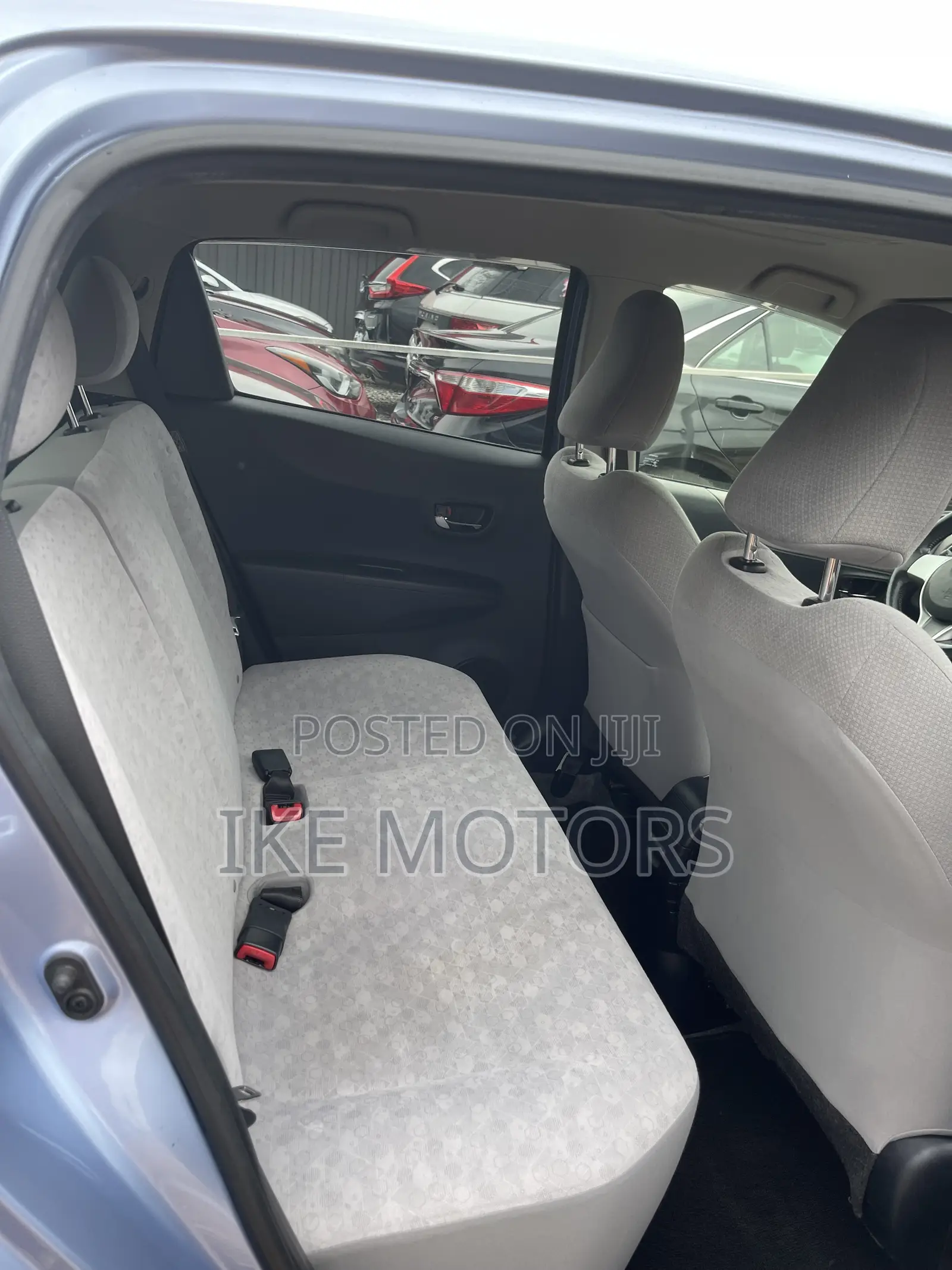 Toyota Vitz 1.3 AWD 3dr 2013 Blue