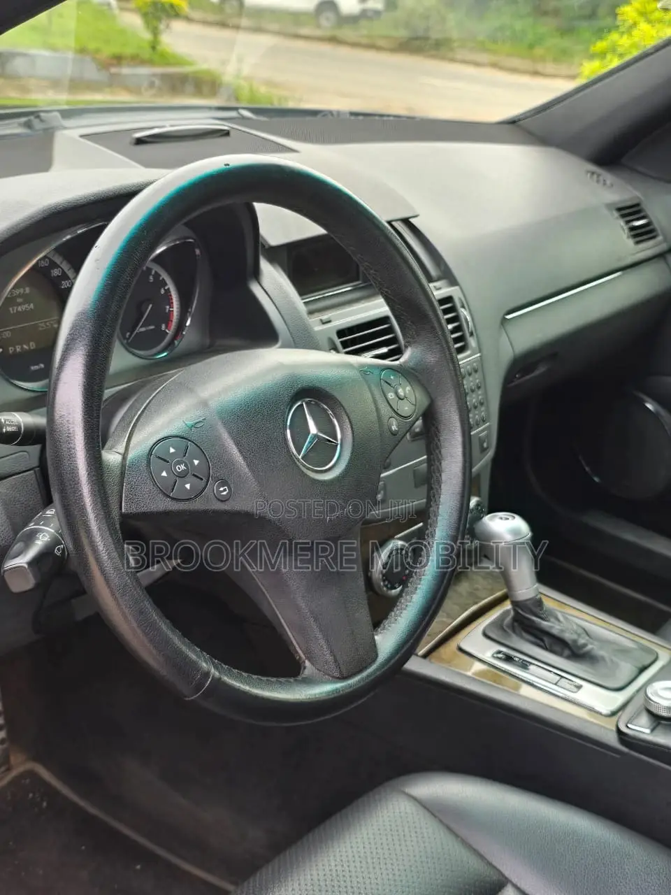 Mercedes-Benz C300 2010 Black