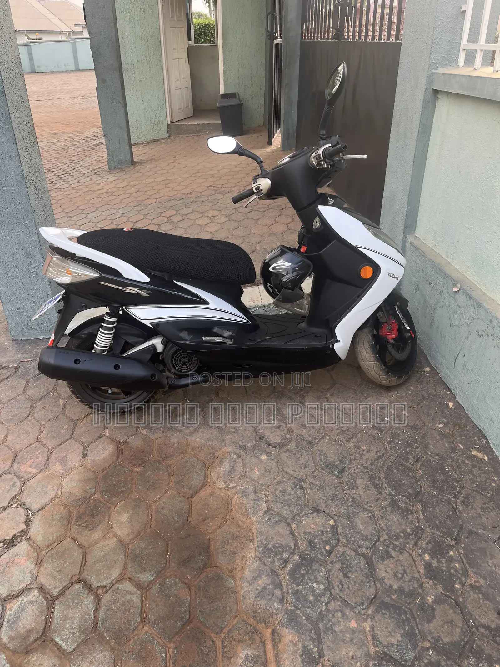 Yamaha 2023 White