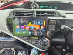 Toyota Aqua RHD Premium Android Screen Apple Carplay