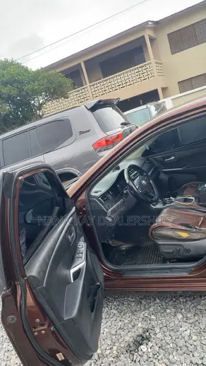 Toyota Camry LE 4dr Sedan (2.5L 4cyl 6A) 2016 Burgundy