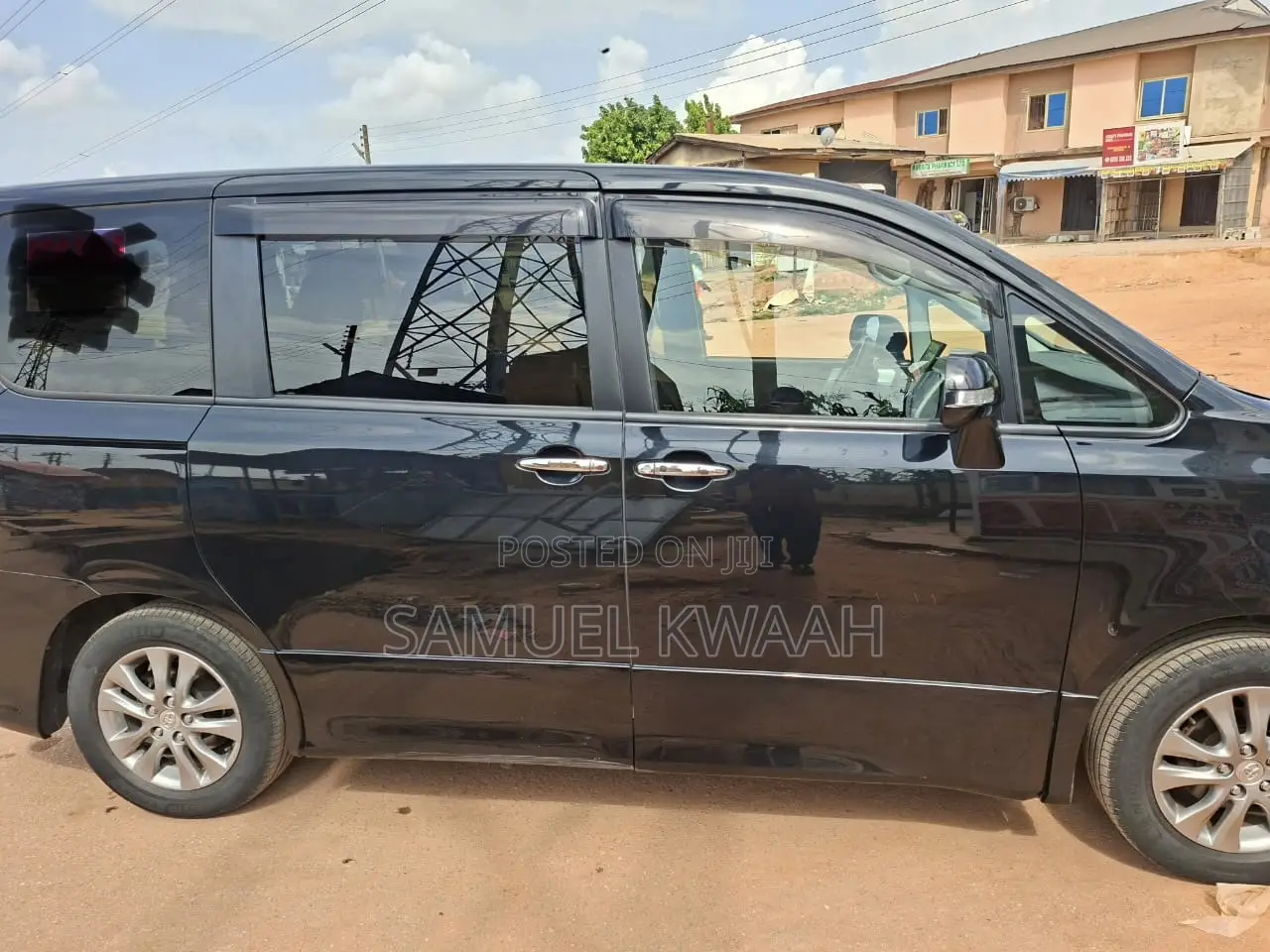 Toyota Voxy 2013 Black