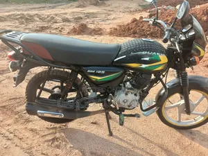 Bajaj Boxer 125 2022 Black