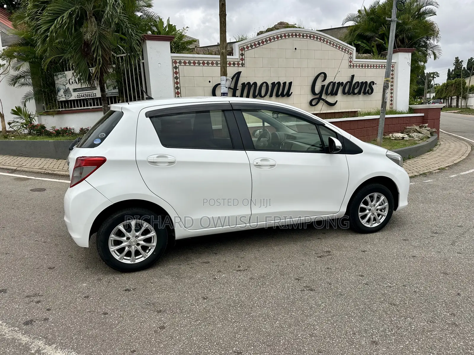 Toyota Vitz 2014 White