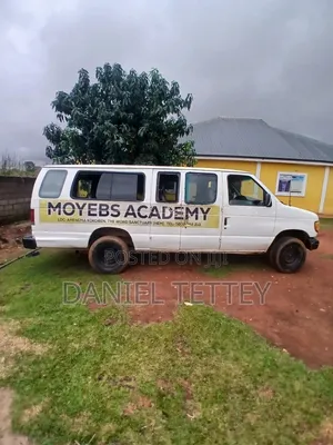 Chevrolet Shcool Bus 2000 White
