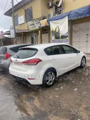 Kia Forte SX Hatchback 2016 White