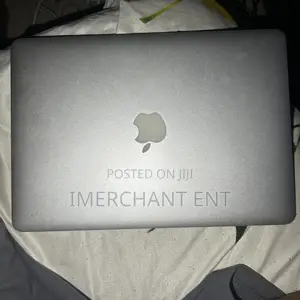 Laptop Apple MacBook Air 2011 4GB Intel Core i7 SSD 256GB